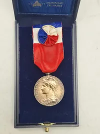 Original FRANCE - Médaille d'Honneur des AFFAIRES SOCIALES
