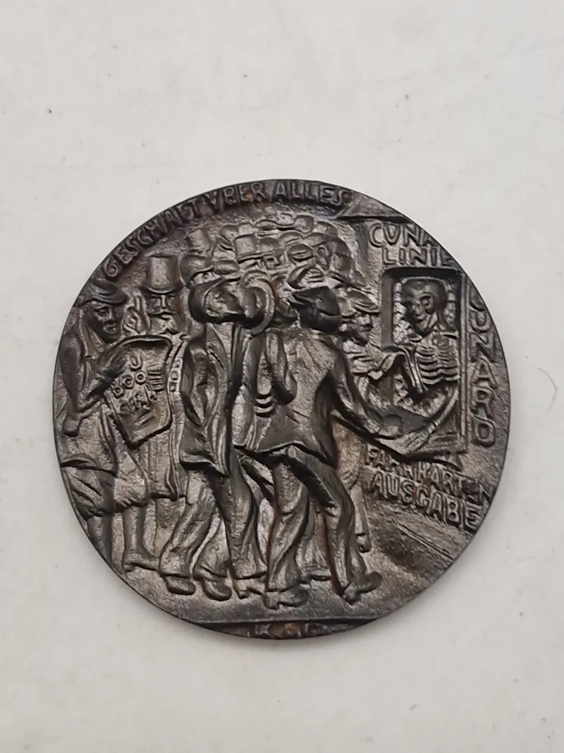 Original Lusitania-medaljon, som er en mindemedalje, der oprindeligt blev fremstillet i Tyskland i forbindelse med sænkningen af passagerskibet RMS Lusitania under Første Verdenskrig.