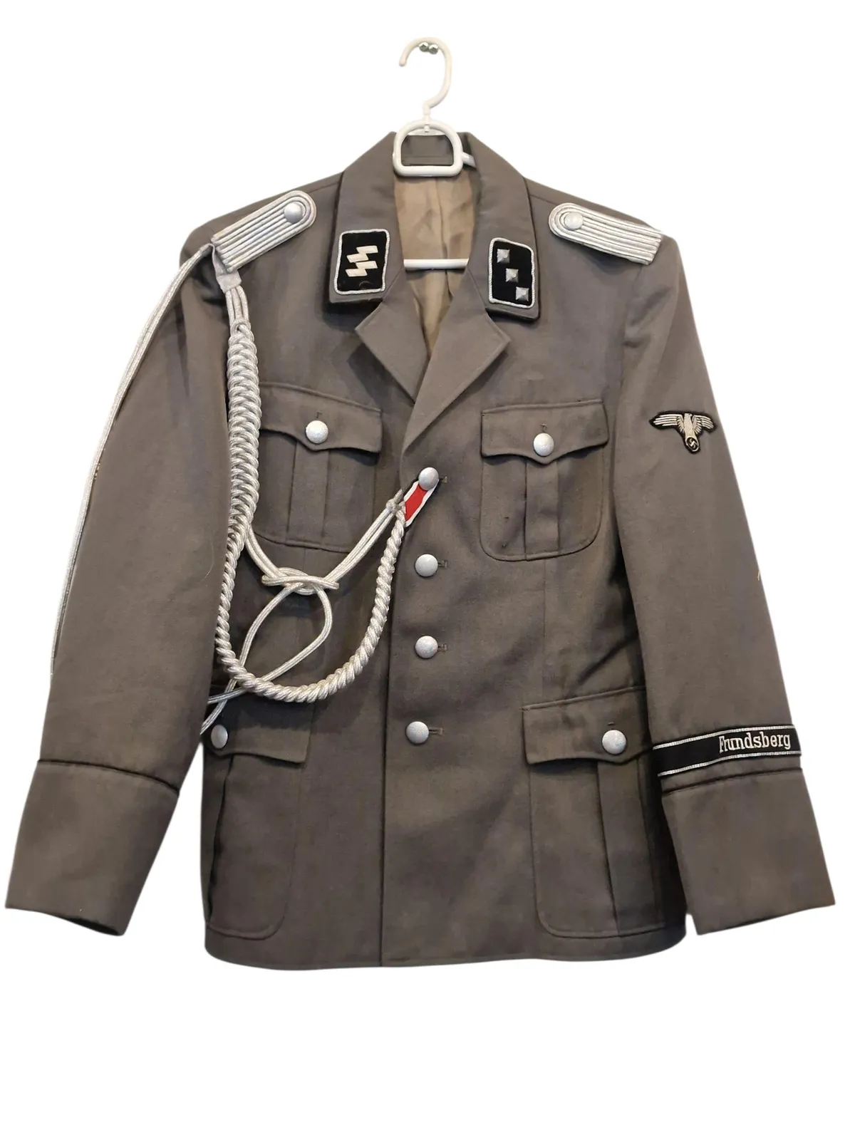 SS uniform efter 45