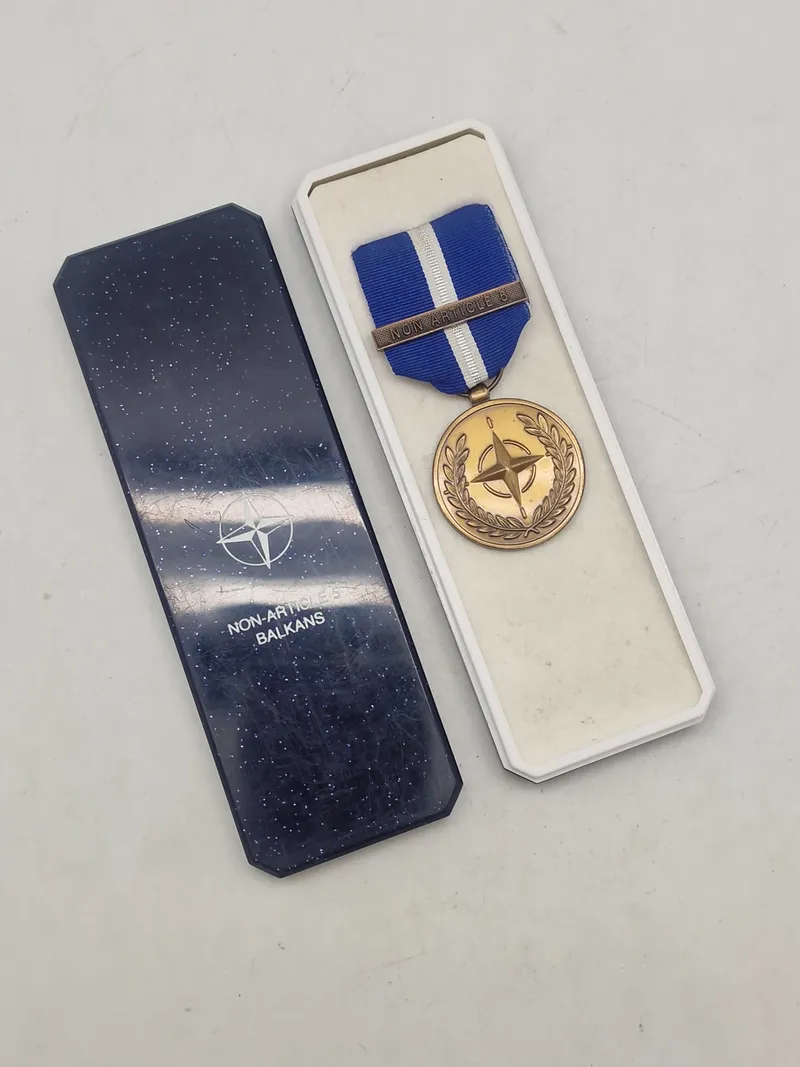 Original NATO Non-Artikel 5 Medalje