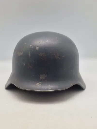 Original tysk M/40 hjelm, brugt efter krigen