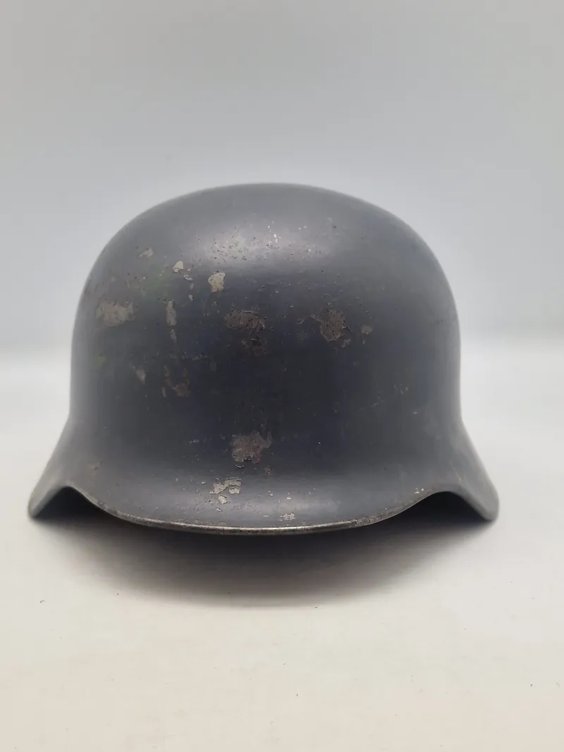 Original tysk M/40 hjelm, brugt efter krigen