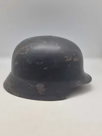 Original tysk M/40 hjelm, brugt efter krigen