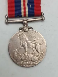 Original britisk kampagnemedalje, der blev tildelt borgere i det britiske Commonwealth for deres tjeneste under Anden Verdenskrig - navngiven