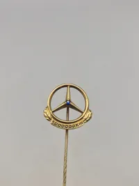 Mercedes pin 14 karat guld og safir for 1.000.000 Km