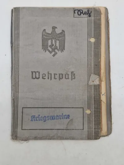 Originalt tysk Kriegsmarine wehrpas, godt udfyldt