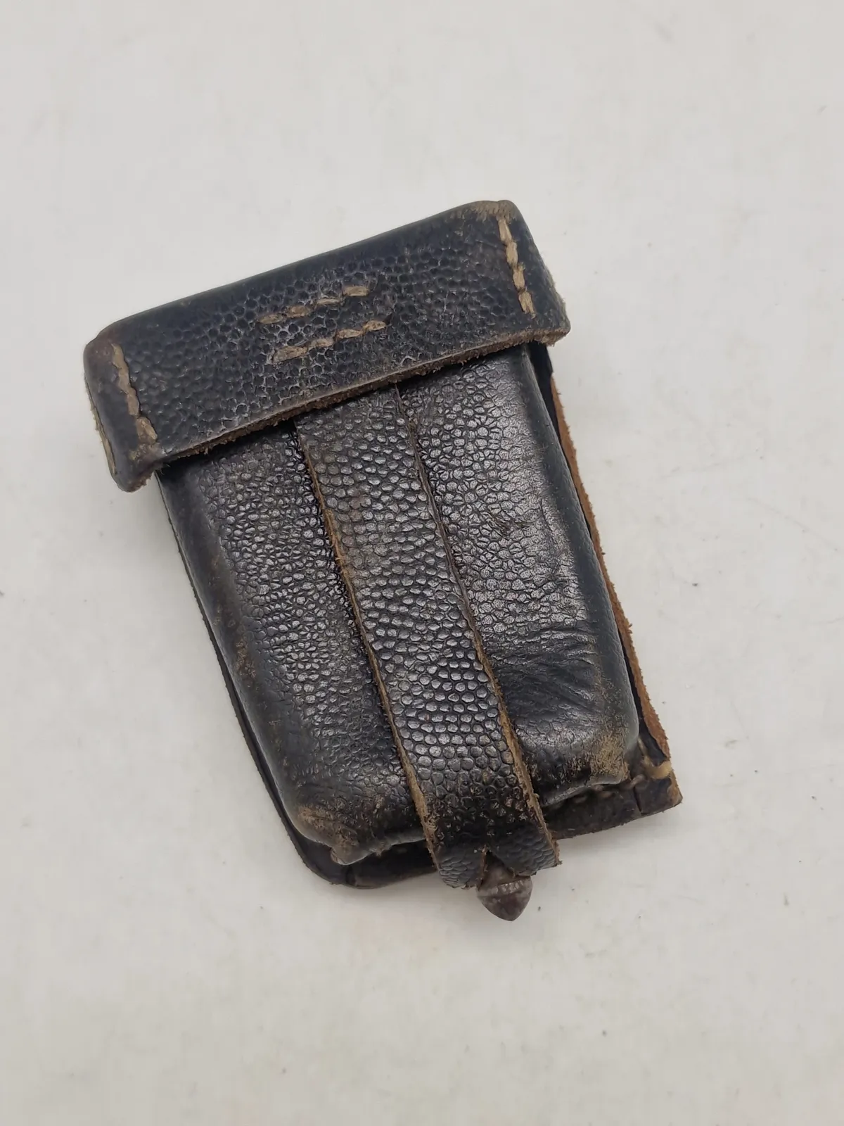 Original tysk K98 patrontaske, skåret og anvendt af modstandsbevægelsen