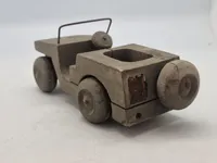 Original træ legetøjs bil lavet som Willys Jeep lige efter WW2
