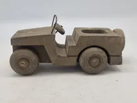 Original træ legetøjs bil lavet som Willys Jeep lige efter WW2