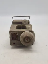 Original træ legetøjs bil lavet som Willys Jeep lige efter WW2