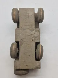 Original træ legetøjs bil lavet som Willys Jeep lige efter WW2