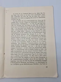 Original pjece - Kristenkors og Hagekors" af Jørgen Sneby, udgivet af Eget Forlag i København i 1934.