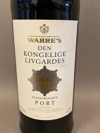 Uåbnet flaske af den kongelige livgardes portvin