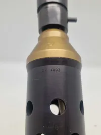 Lampe lavet af halen fra mortergranat
