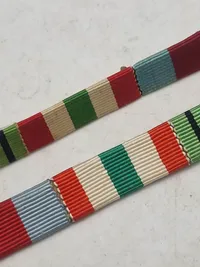 Originale uniforms båndspanger
