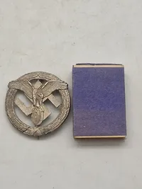 motorsports badge - efterkrigs