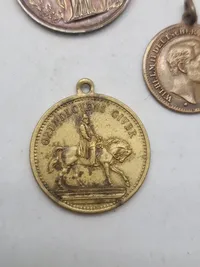 Lot diverse originale medaljer