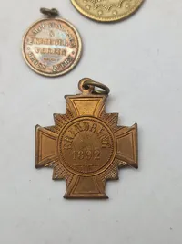 Lot diverse originale medaljer
