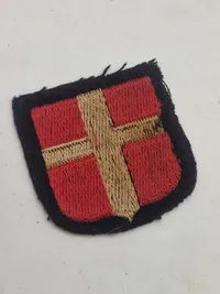 Lot diverse, bl.a. Frikorps Danmark skjold - efterkrigs