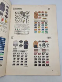 Originalt ww2 hæfte - Uniformen und abzeichen
