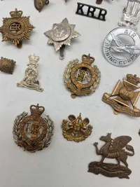 Stort Lot engelske regiments mærker mm.