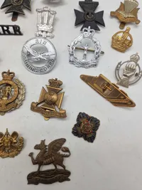 Stort Lot engelske regiments mærker mm.