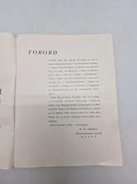 Originalt eks af  "Bomber over Tyskland". Illegal bog 
Titel: "Bomber over Tyskland".
Undertitel: "En officiel Beretning fra U. S. Army Air Force om den 8. Bombe-Kommandos første Aar i Europa".