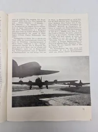 Originalt eks af  "Bomber over Tyskland". Illegal bog 
Titel: "Bomber over Tyskland".
Undertitel: "En officiel Beretning fra U. S. Army Air Force om den 8. Bombe-Kommandos første Aar i Europa".