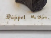 Sjælden Tysk marmor plade med granatsplint og teksten “Düppel 18/4 1864” med rest af historie bagpå