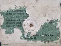 Sjælden Tysk marmor plade med granatsplint og teksten “Düppel 18/4 1864” med rest af historie bagpå