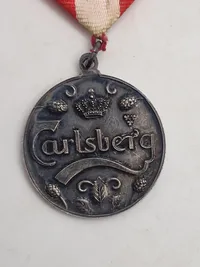 Lot diverse originalt, bl.a. Carlsberg medalje