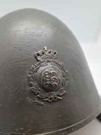 Original M/41 hjelm, med M/23 mærke - anvendt i filmen “9.april”