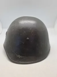 Original M/41 hjelm, med M/23 mærke - anvendt i filmen “9.april”