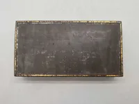 Original Blikæske, tobaks dåse, dekorret med Danmarks Kongepar - Frederik VIII og Dronning Louise.