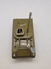 Joustra (Frankrig) 700 "Tchad" tank af blik med urværk.