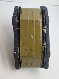 Joustra (Frankrig) 700 "Tchad" tank af blik med urværk.