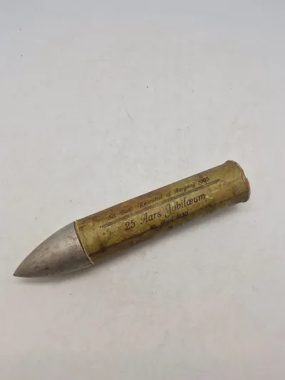 Sjælden pappatron fra soldater jubilæum 1929, har været til tobak