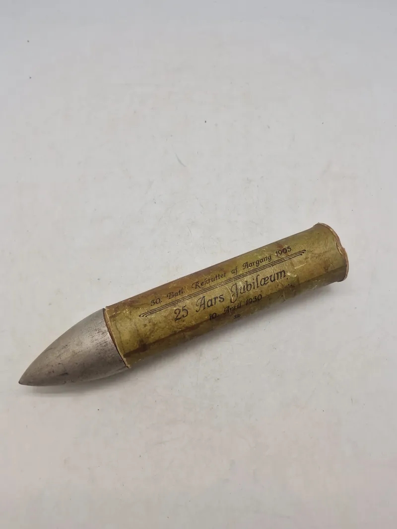 Sjælden pappatron fra soldater jubilæum 1929, har været til tobak