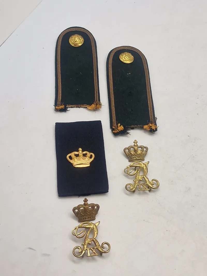Lot diverse Rex’er og skulderstropper