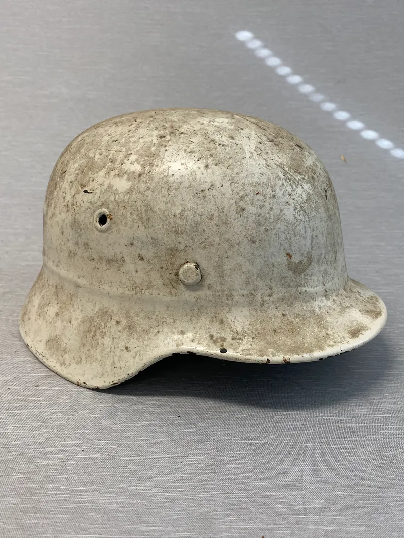 Original tysk hvidmalet stålhjelm ww2