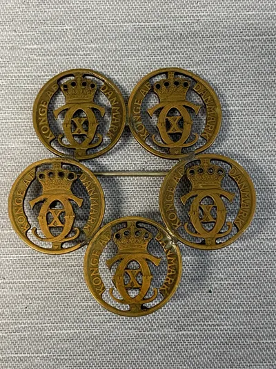 Original Kong Christian X broche - lavet af udskårende mønter