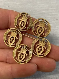 Original Kong Christian X broche - lavet af udskårende mønter