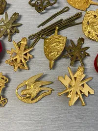 Samling danske regiments mærker