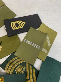 Stor samling danske skulderstropper
