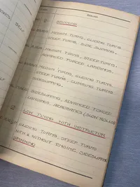 Original Engelsk Royal air force  logbog for pilot - fra 1930’erne, godt udfyldt