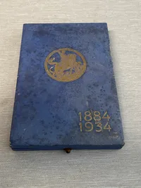 Plakette med æske V. Hørup