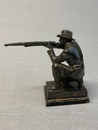 Buste forstillende knælende skytte Tyskland 1930/40
