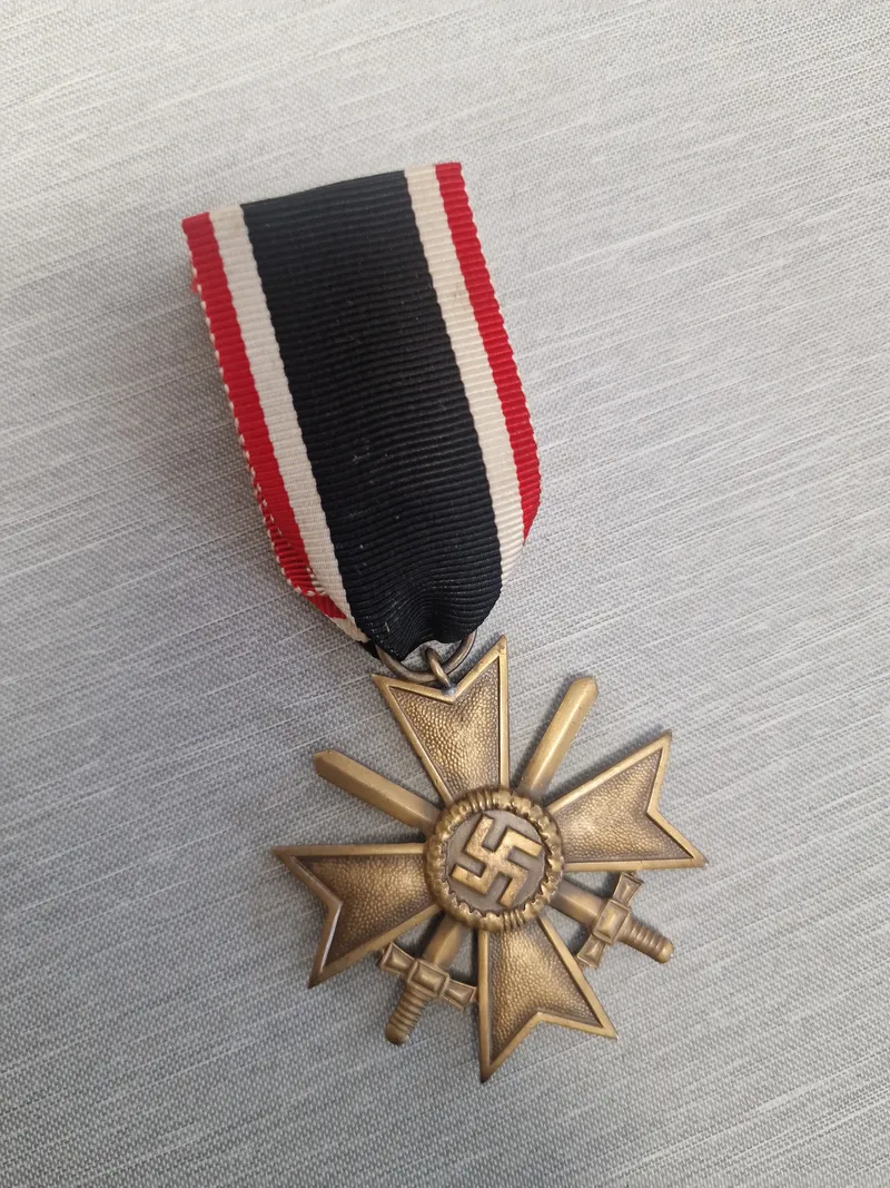 Originalt KVK med sværd