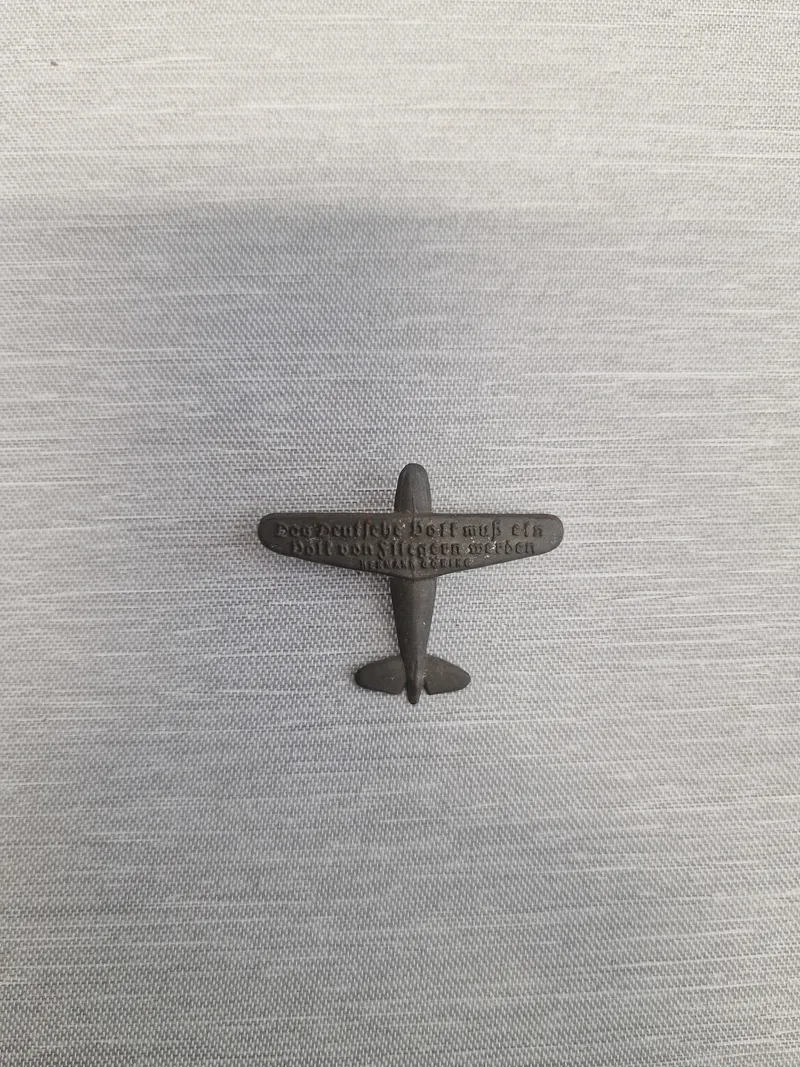 Original WW2 Herman Gøring pin