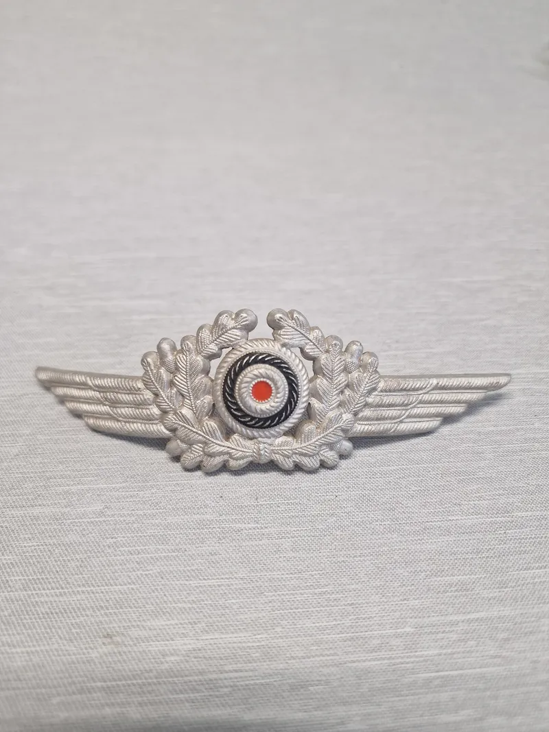 Originalt Tysk Luftwaffe kasket mærke